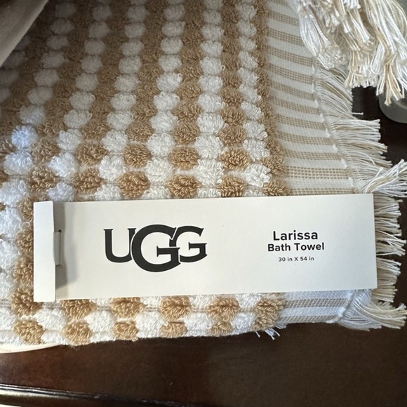UGG LARISSA (2 Bath Towels / 2 Tip Towels / 2 Hand Towels) FALL LEAF & WHITE NEW - Picture 6 of 7